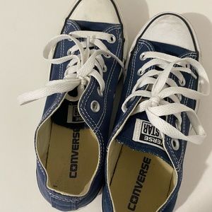 Navy blue converse